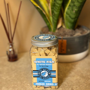 Freeze-dried treats for dogs and cats 100% white fish 60g